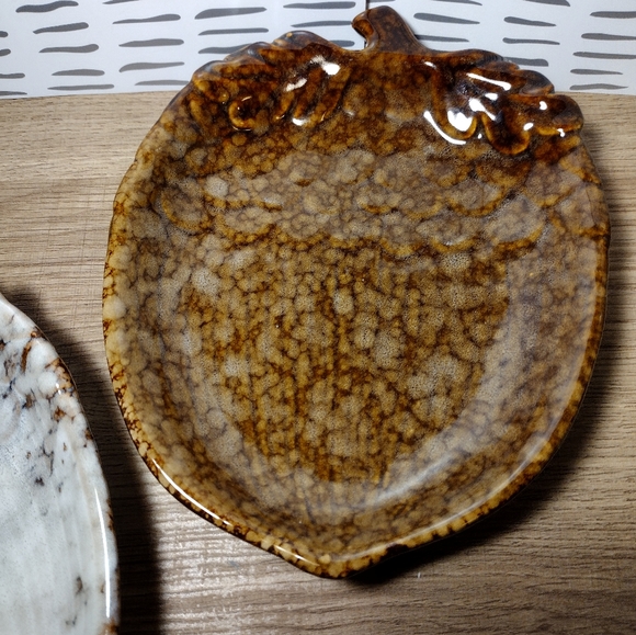 Acorn Candy/Trinket Dishes Set of 2 - Picture 6 of 10